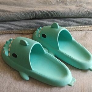 Cloud Shark Slippers - Aqua